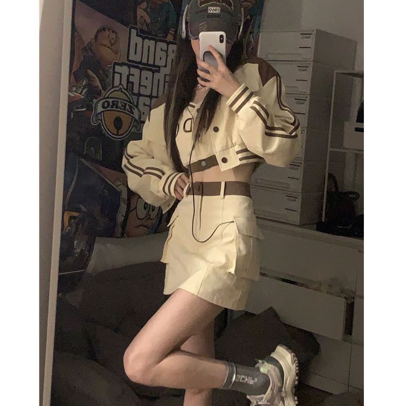 Áo Khoác Bóng Chày Và Váy Ngắn Hai Dây Thời Trang Mùa Thu 2022 Phong Cách Mỹ Cổ Điển Dành Cho Bạn Nữ