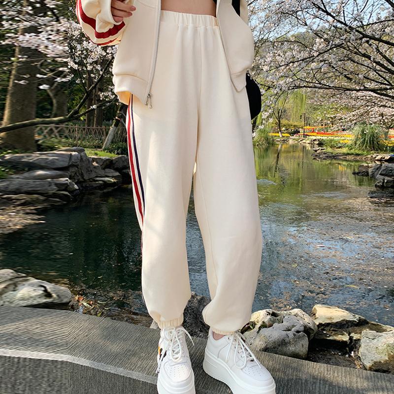 Set Đồ Thể Thao Phong Cách Hàn Quốc Năng Động Trẻ Trung Dành Cho Nữ | BigBuy360 - bigbuy360.vn