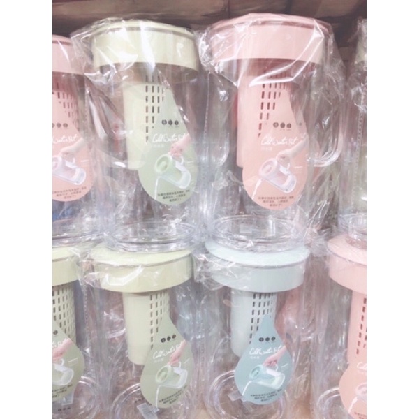 Ca nhựa đựng nước kèm quả lọc 2000ml có tay cầm