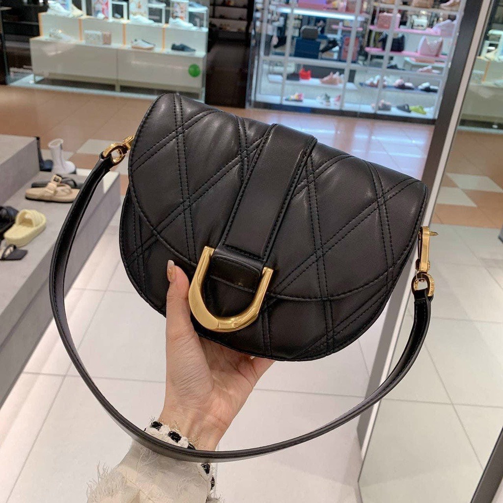 Túi xách nữ đeo vai đeo chéo CNK Gabine Quilted Saddle Bag