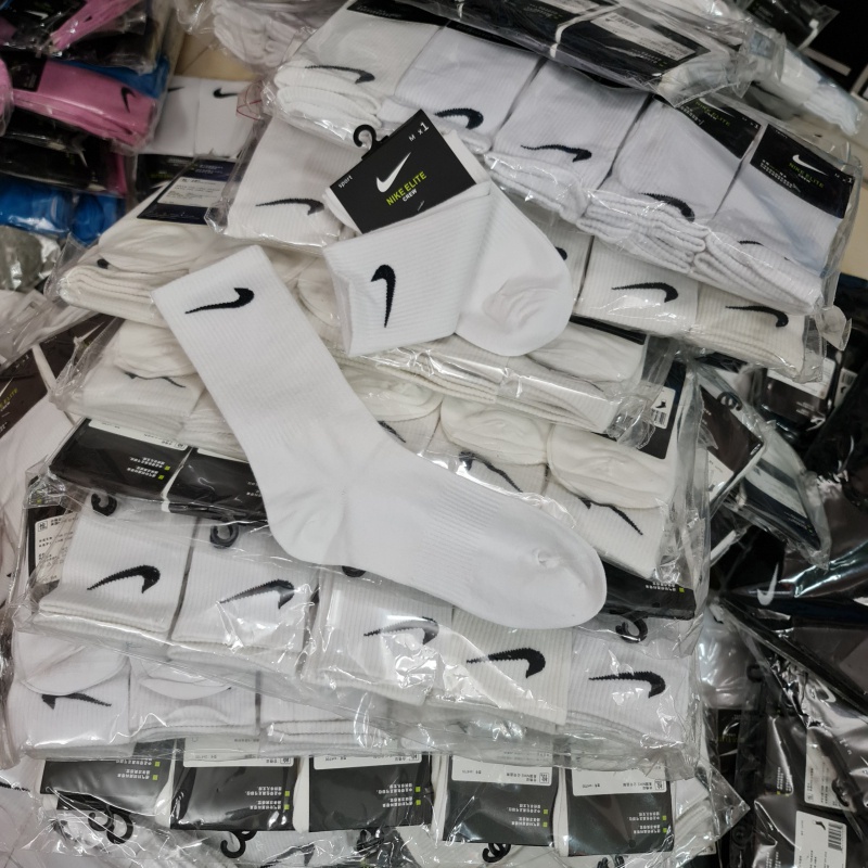 Tất Nike Đen - Trắng Cổ Cao Nam Nữ