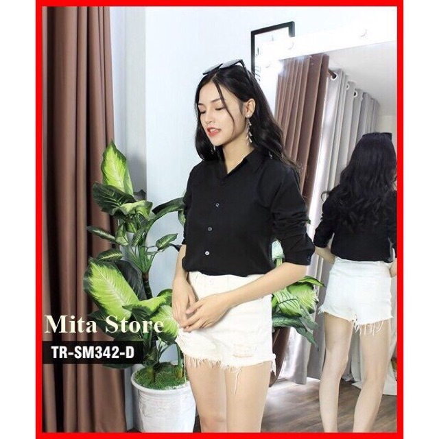 Áo sơ mi đen cổ điển