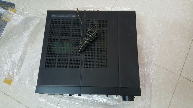 Amply Nhật bản Victor AX 990 màu đen  chạy 8 sò than