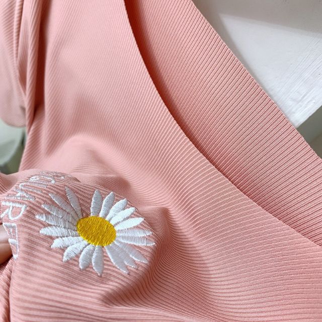 Bộ mặc nhà thêu hoa cúc