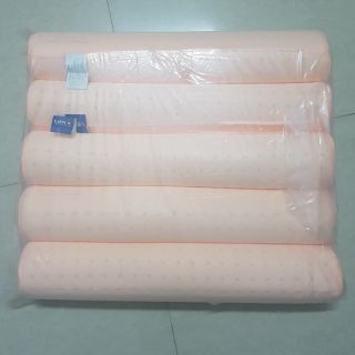 Gối ôm cao su tự nhiên cho bé 10x50cn Liên Á