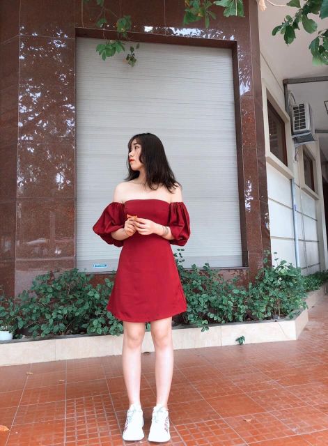 Đầm đỏ rớt vai