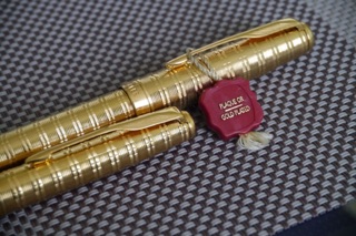 Bút Parker Sonnet Chiselled Gold GT BP
