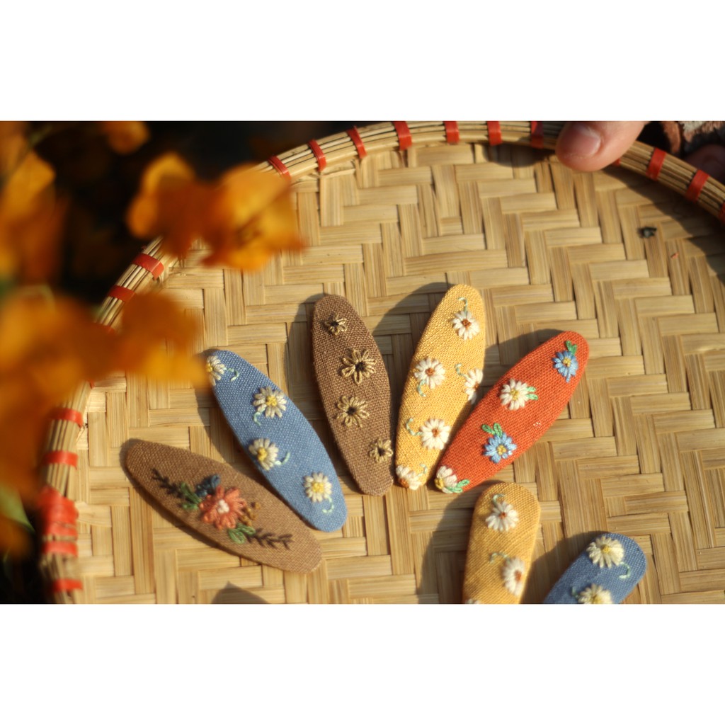 SET 2 KẸP TÓC HANDMADE THÊU TAY chat để chọn mẫu