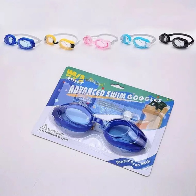 Kính bơi, bịt tai, bịt mũi