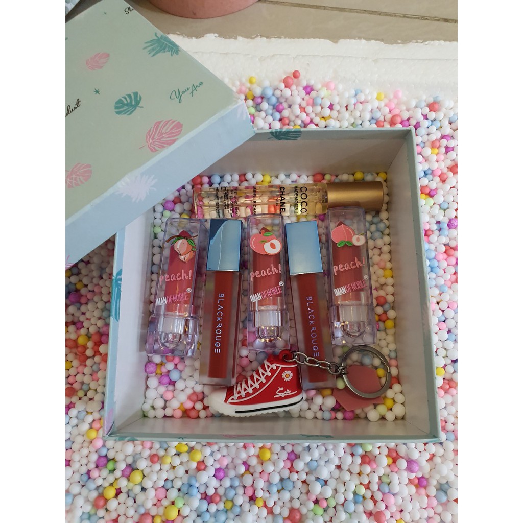 SET QUÀ KỈ NIỆM CHO CÁC BẠN GÁI