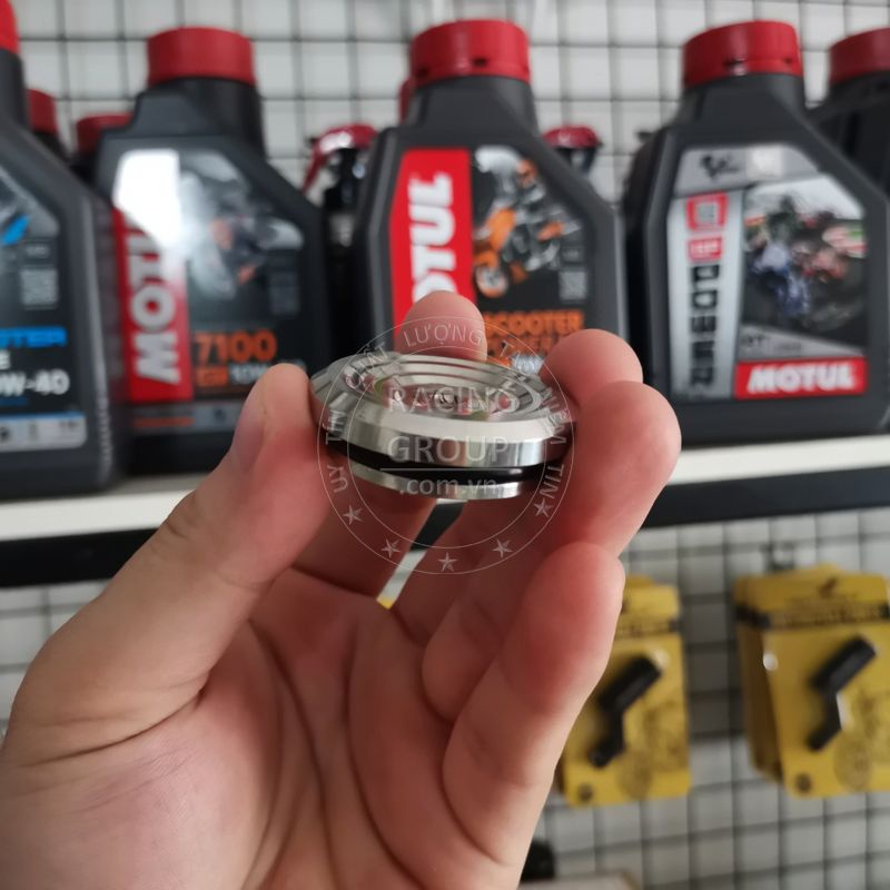 Nắp đậy hộp sên Salaya Inox 304 cho xe máy Wave, Dream, Futrue và nhiều dòng xe khác, núm cacte cao cấp