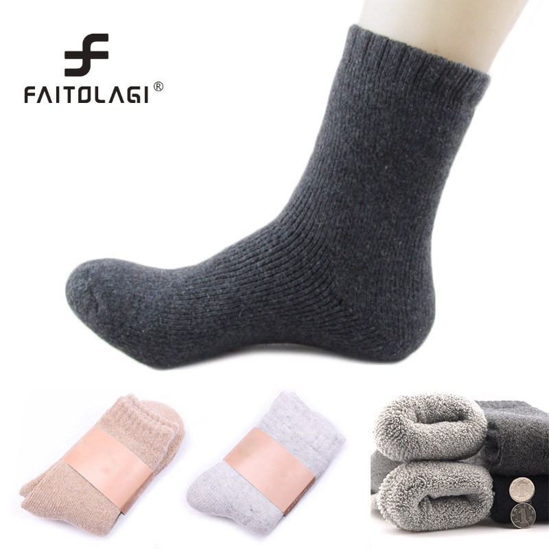 Đôi vớ ngắn giữ ấm chân dễ thương cá tính dành cho nữ