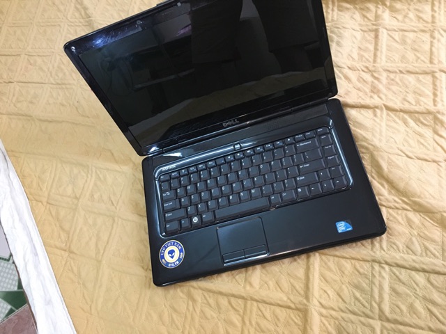 Laptop Dell 1545 đen tươi tắn đẹp tinh khôi văn phòng | BigBuy360 - bigbuy360.vn