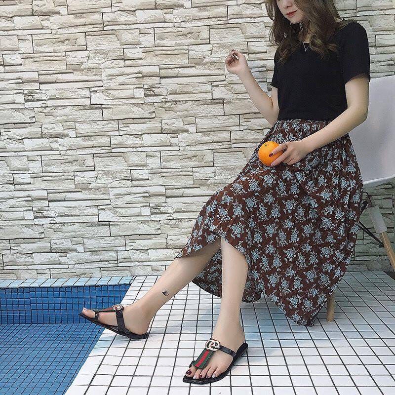 Dép Xỏ Ngón Đi Biển Đế Phẳng Chống Trượt Thời Trang Mới Giày Nữ