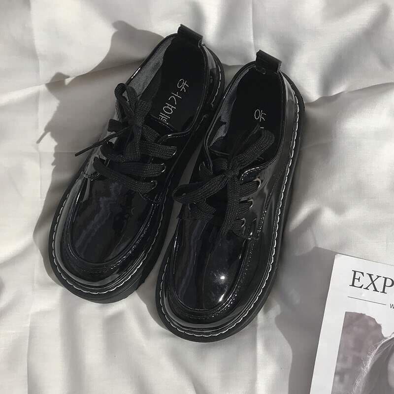 Giày nữ phù hợp nhất 2021