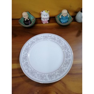 Dĩa sứ trắng lớn có viền