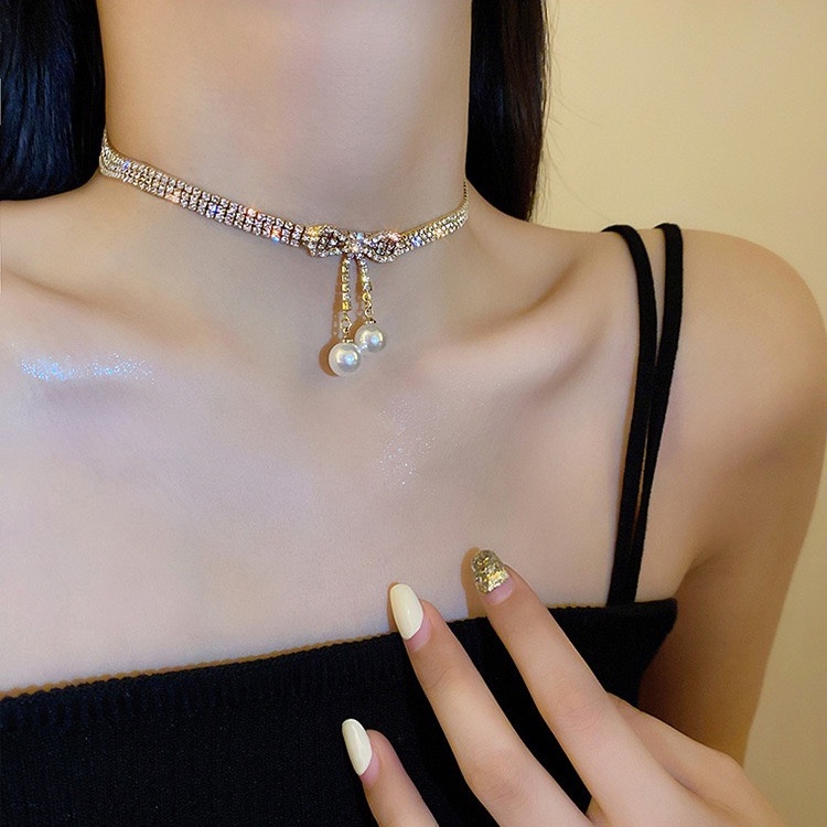 Vòng Cổ choker Thời Trang Hàn Quốc Cao Cấp Đính Kim Cương Giả &amp; Ngọc Trai Hình