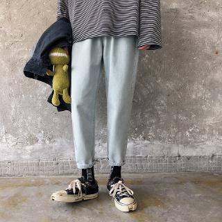 Korean-Style Men's Relax Tapered Jeans in Retro Wash Light Blue 