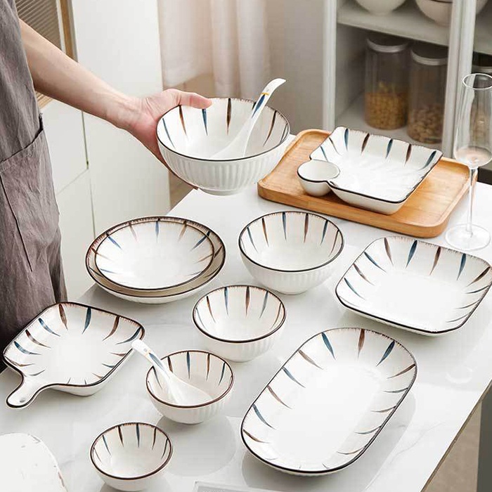 Bộ Bát Đĩa Sứ Trắng Họa Tiết Sọc Xanh Nhật Bản
