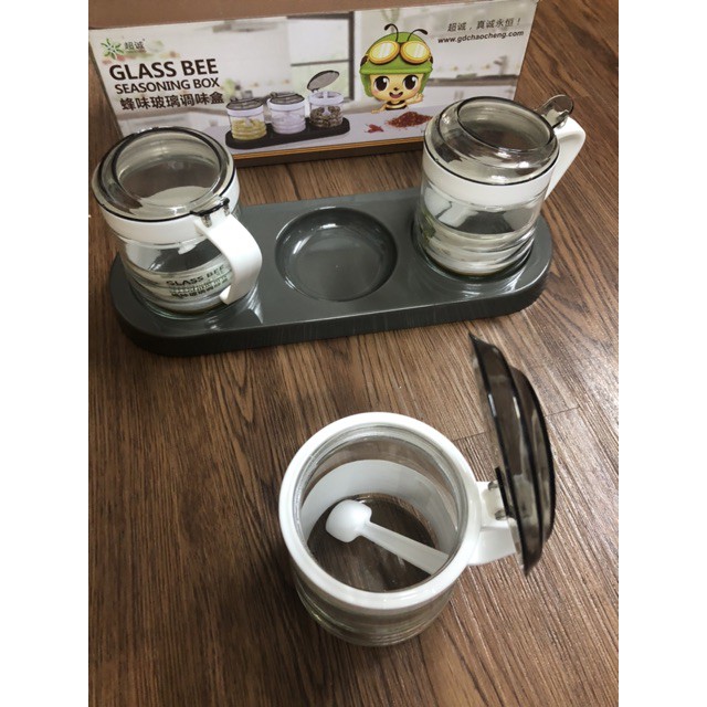 BỘ 3 LỌ GIA VỊ THUỶ TINH CAO CẤP có khay nhựa