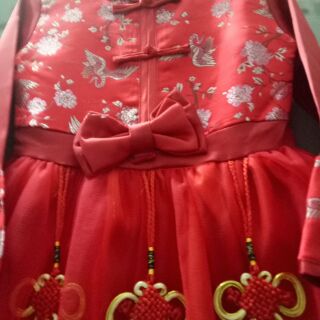 Váy cách tân cổ tàu