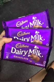 Socola nhập nhẩu Dairy Milk