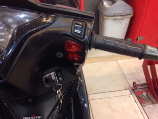 Bộ công tắc màu cho xe honda