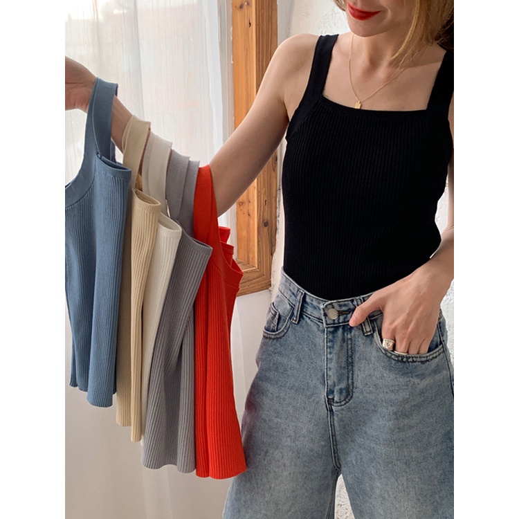 áo vest đen nữ dây treo dệt kim MixFas mặc một chiếc áo sơ mi phong cách sang trọng