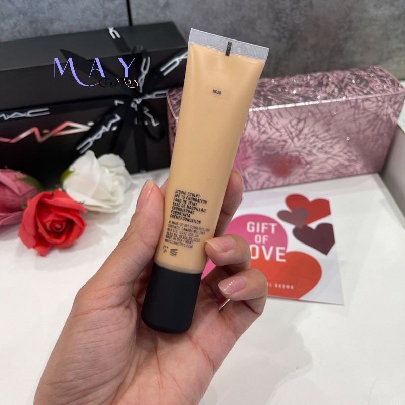 Kem Nền Cấp Ẩm Che Phủ Hoàn Hảo MAC Studio Sculpt Spf15 Foundation 40ml