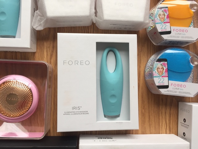 [SALE] Máy massage mắt Foreo Iris (chính hãng) - có sẵn