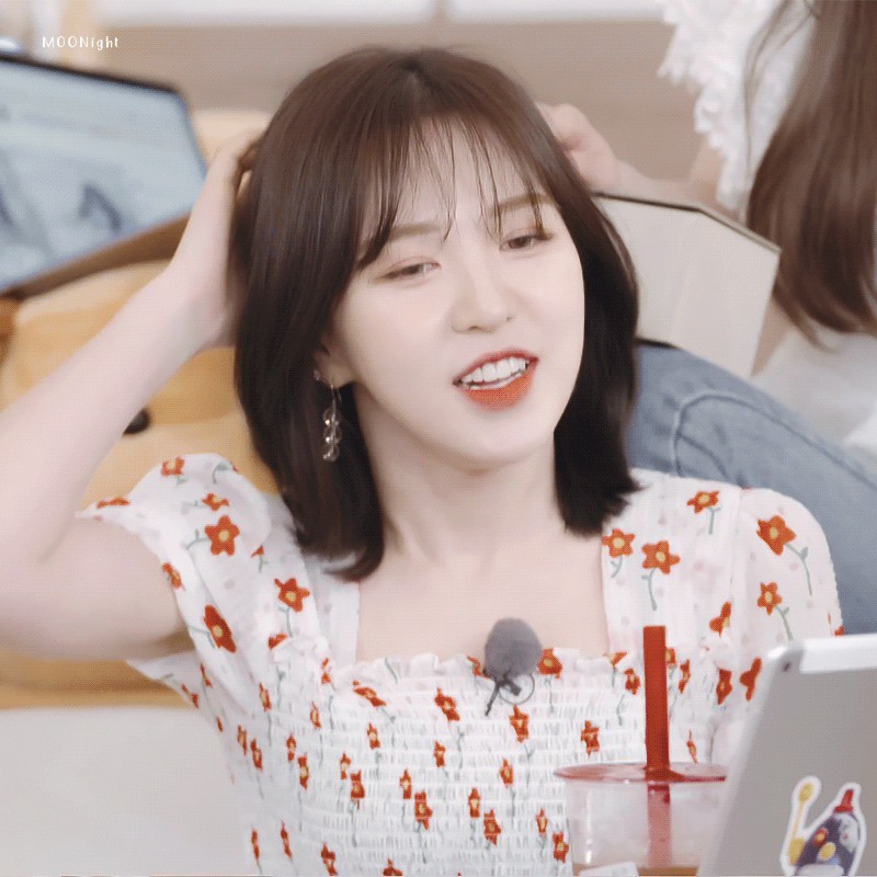 [ORDER] Áo kiểu croptop Wendy cổ vuông ngắn tay chun nhún ngực hoạ tiết hoa nhí WT003 | BigBuy360 - bigbuy360.vn