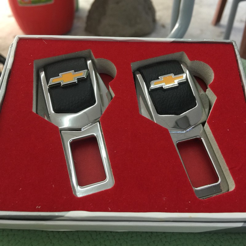 Bộ 2 cài chốt dây dan toàn có logo hãng xe - giá 2 cái