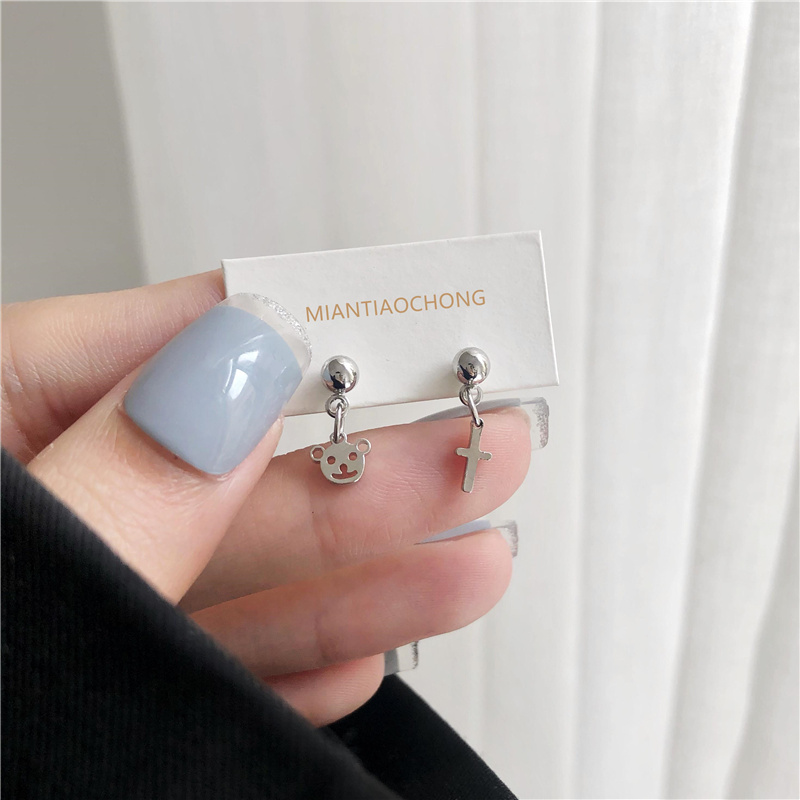 Hoa tai mặt hình thánh giá &amp; gấu đơn giản dễ thương