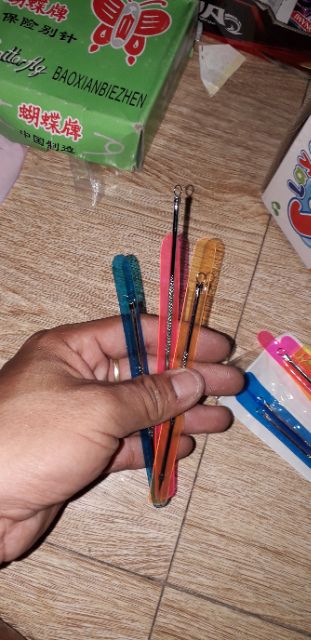 Set 3 cây nặn mụn bằng thép không gỉ