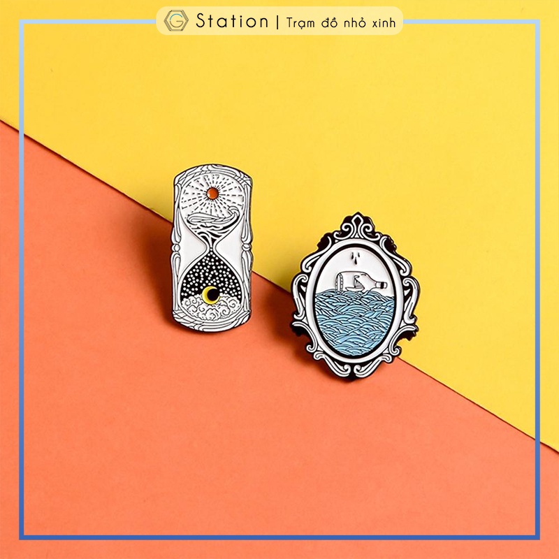 Pin cài áo gương biển cả/ đồng hồ cát ngày đêm - GC072