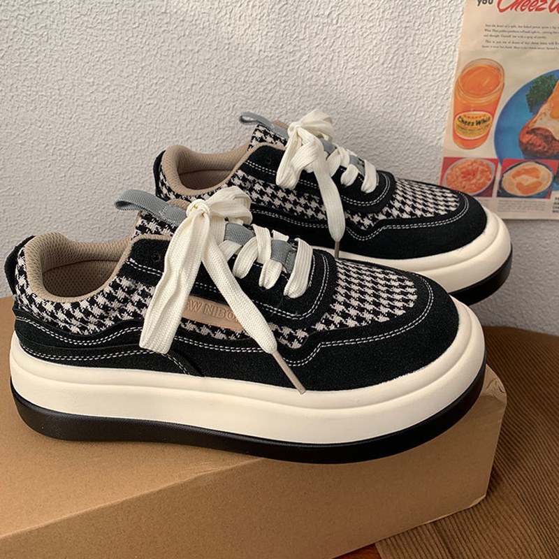 Giày sneaker IELGY đế dày mũi tròn dễ phối đồ phong cách Nhật Bản 2 màu dễ thương dành cho nữ