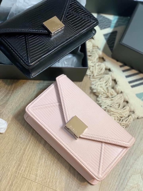 Túi da vân kỳ nhông P khoá vuông size 21cm kèm hộp _LOẠI 1 | BigBuy360 - bigbuy360.vn