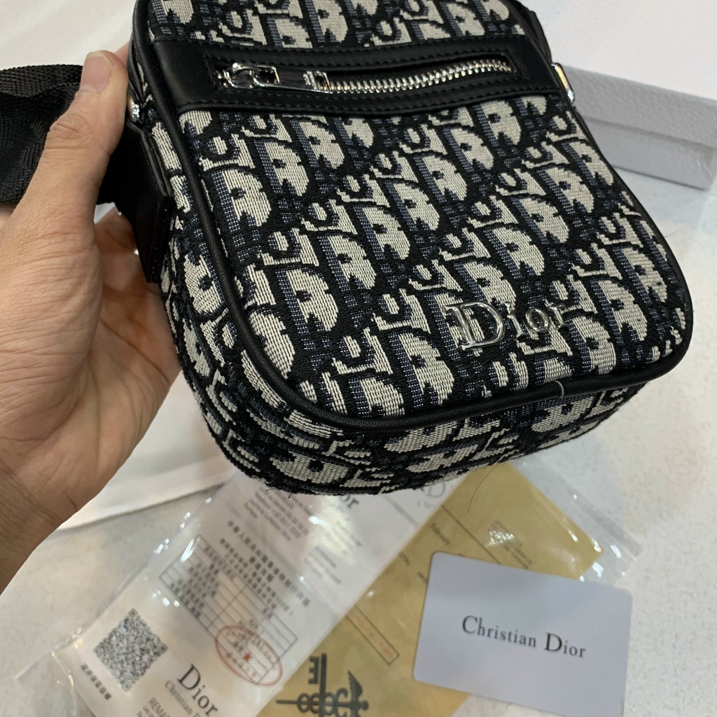 Túi Đeo Chéo DIor Nam/Nữ SPF Full Box Bill Sang Trọng Hai Màu Đen Tắng - Vân DIor Thêu Nổi, Logo Sắc Nét, Không Phai Màu