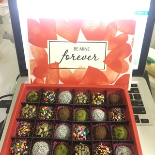 Hộp đựng socola 24 viên