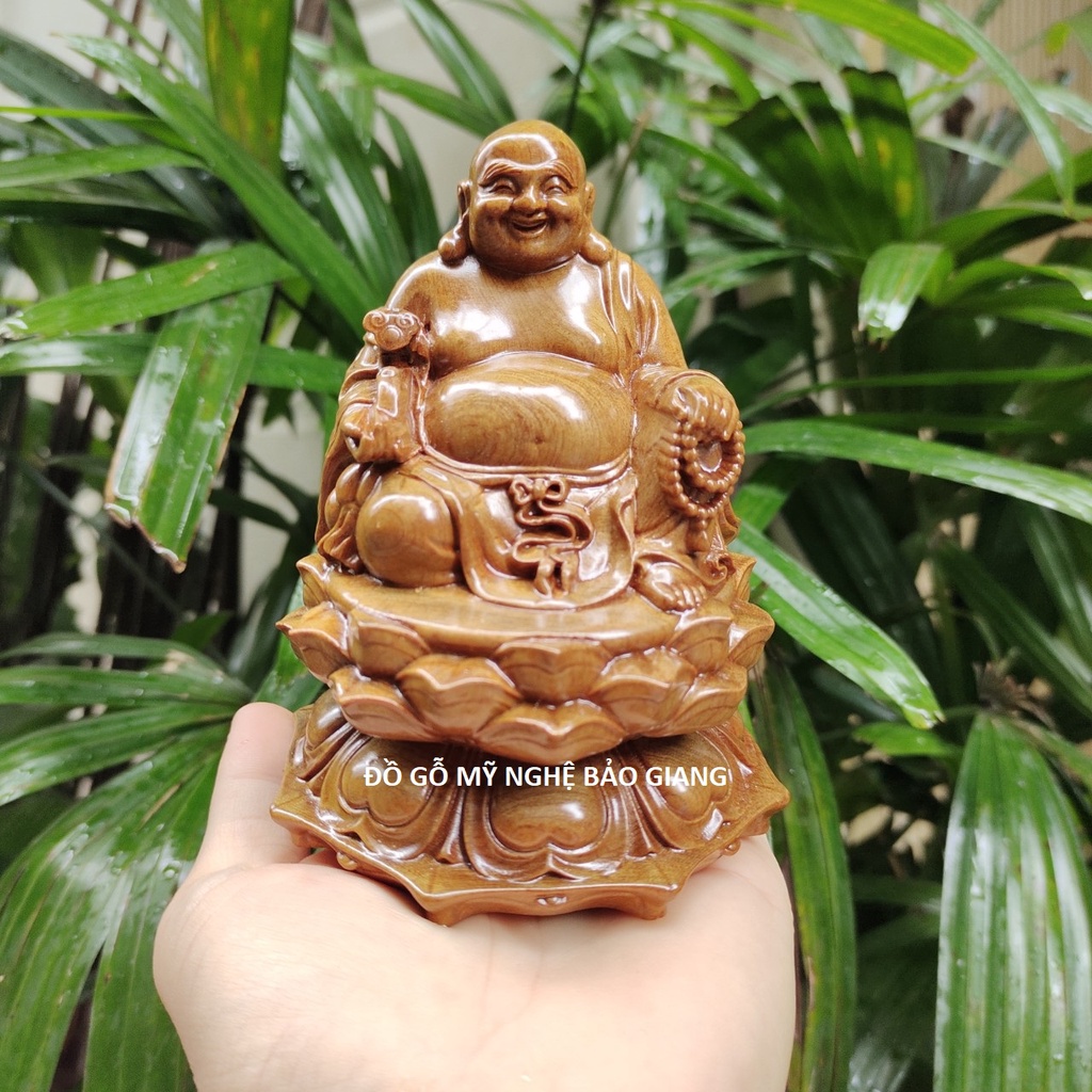 Tượng phật di lặc ngồi đài sen bằng gỗ thơm