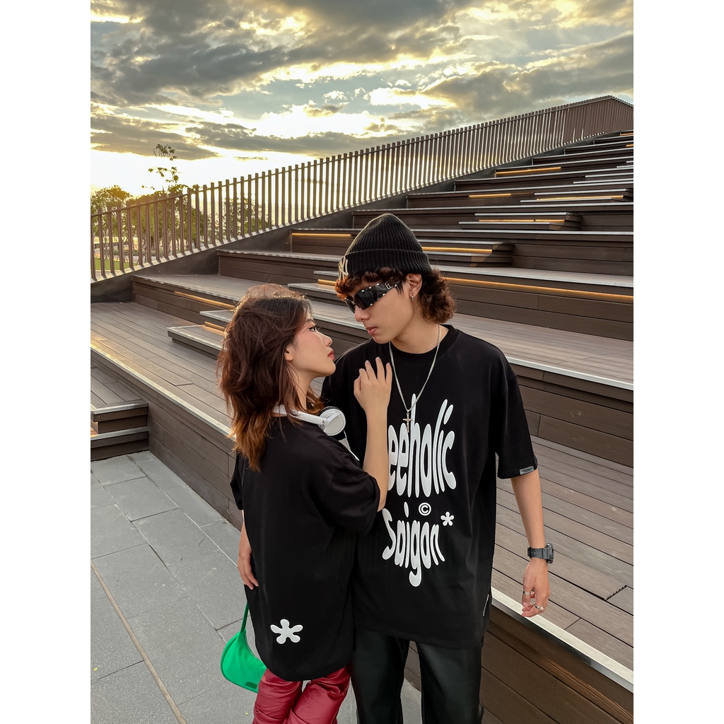 Áo Thun Unisex In Phồng Nổi TeeHolic Màu Đen - THS