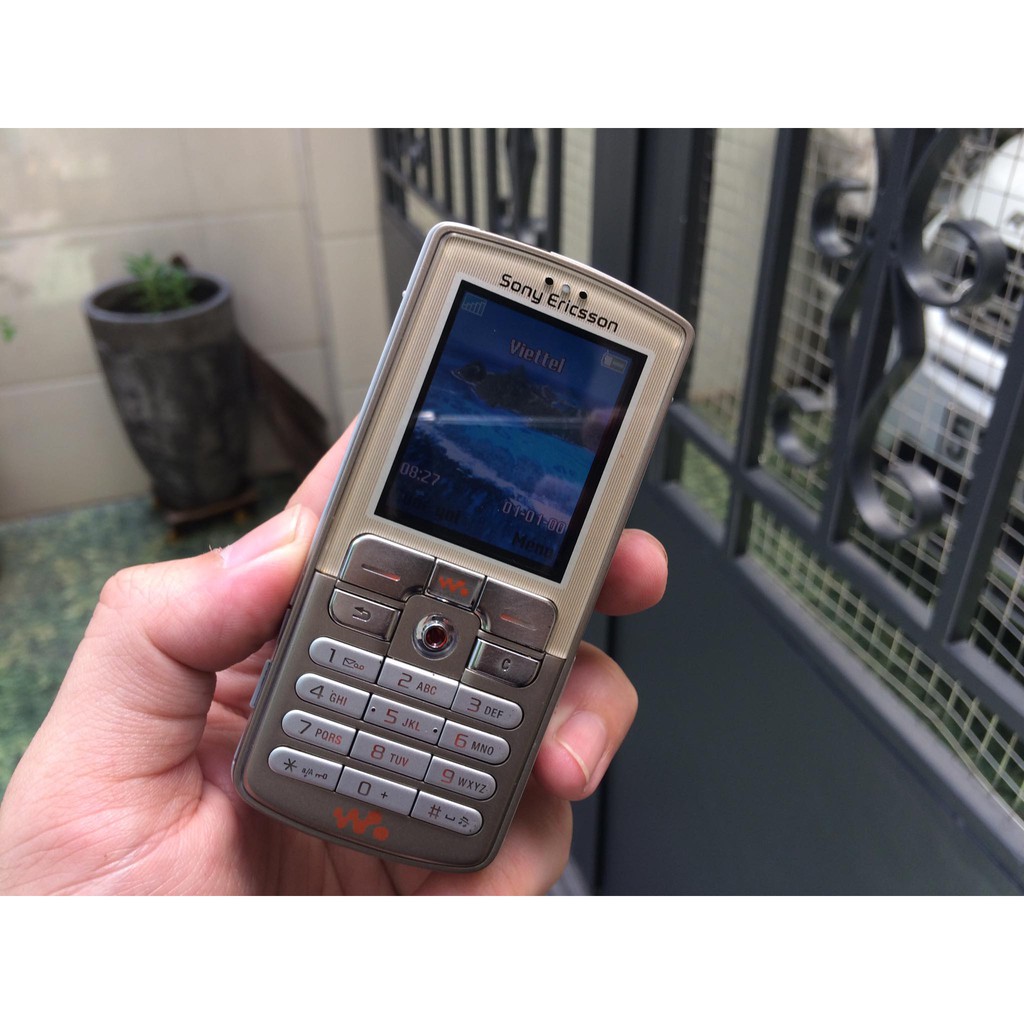 Điện thoại Sony Ericsson W700i chính hãng