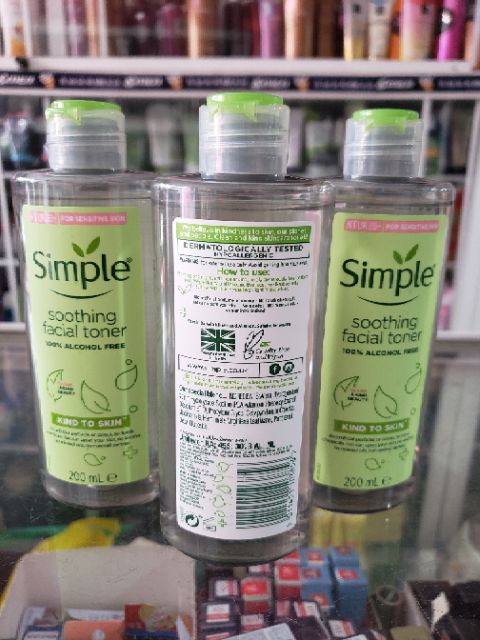 Nước hoa hồng Simple Kind to Skin Soothing Facial Toner 200ml