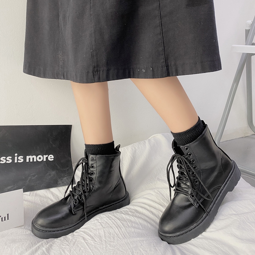 Giày bốt Martin thắt dây kiểu dáng thời trang | BigBuy360 - bigbuy360.vn