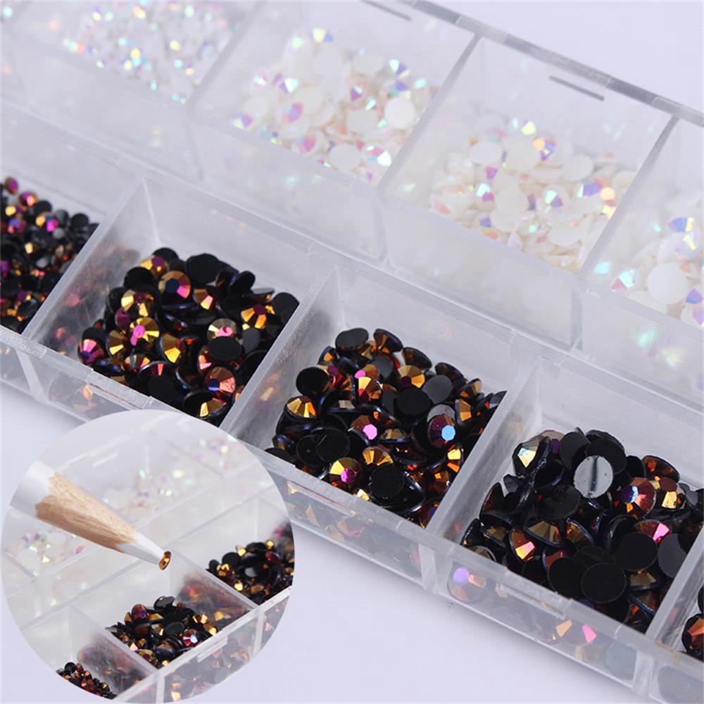 [Hàng mới về] Bộ đá đính trang trí móng tay 3D màu trắng và đen thời trang kèm bút đính đá làm đẹp