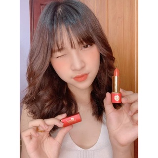 son lì dưỡng môi