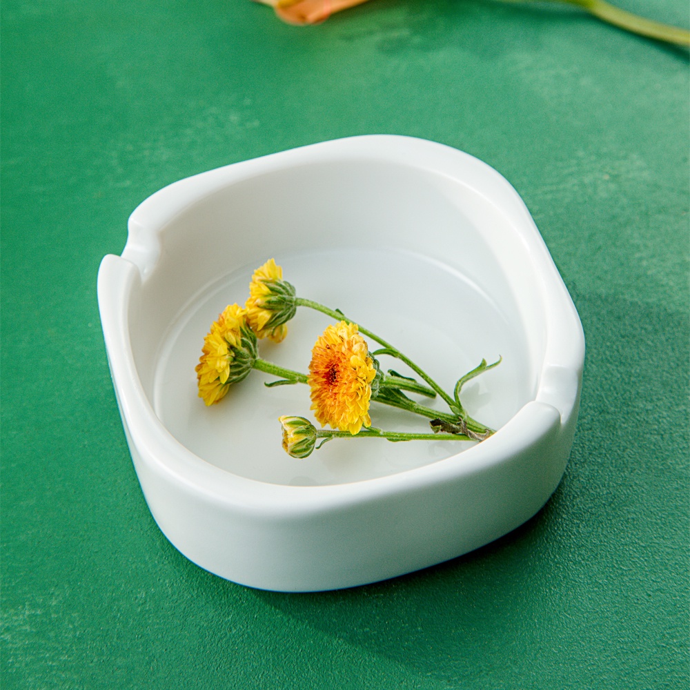 Gạt tàn thuốc lá bằng sứ dáng vuông - Sứ Long Phương