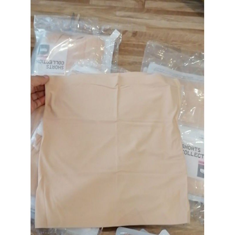 ÁO Linder MẶC LÓT TRONG LATEX 30k