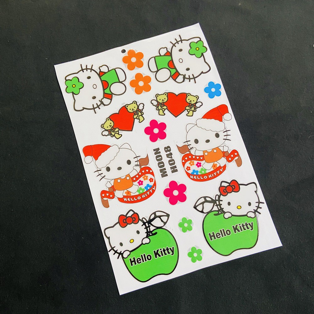 [CỰC RẺ] TẤM TEM DẬP NỔI NHIỀU LOGO MẪU HELLO KITTY TRANG TRÍ XE SIÊU CHẤT ( NGẪU NHIÊN)