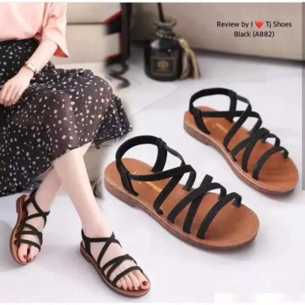 GIÀY SANDAL NỮ ĐẾ BỆT 3 QUAI NGANG CHÉO